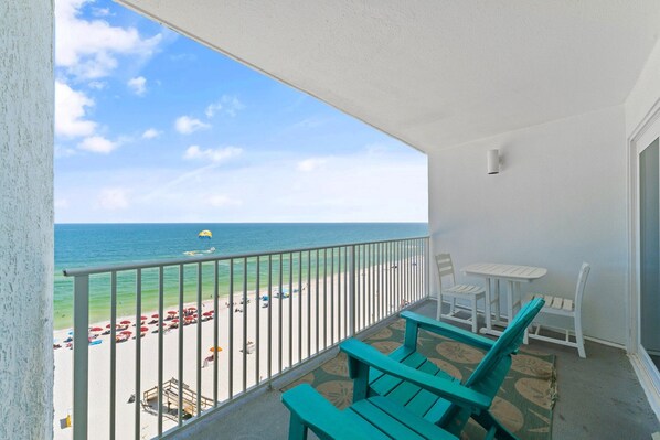 Beautiful Balcony Views!