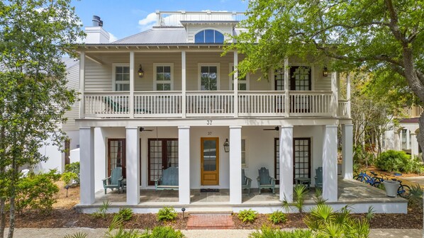 Welcome to 'Georgetown Cottage' in Rosemary Beach!