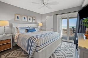 Indoors,Home Decor,Ceiling Fan,Door,Bed