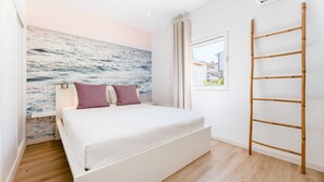 The bedroom has a comfy mattress and quality linen to provide a good night's rest
#bedroom #bed #comfort #algarve #portugal