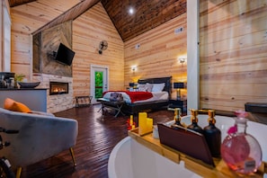 Large Master Bedroom awaits couples/small families