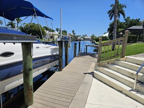 Dock & fish station