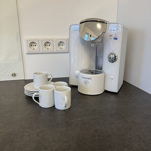 Kaffee und/oder Kaffeemaschine