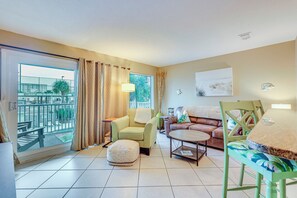 Living Room | Single-Story Unit | 2nd-Floor Condo