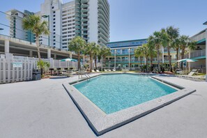 Community Pool | 2nd-Floor Condo