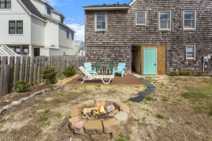 The Outdoor Entertainment Area out back promises beautiful evenings with s'mores over the fire pit during your vacation.