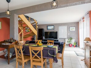 Plant, Furniture, Building, Property, Table, Chair, Shade, Window, Interior Design, Lighting