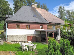 Plante, Ciel, Bâtiment, Fenêtre, Propriété, Arbre, Nuage, Maison, Lot Terre, Herbe