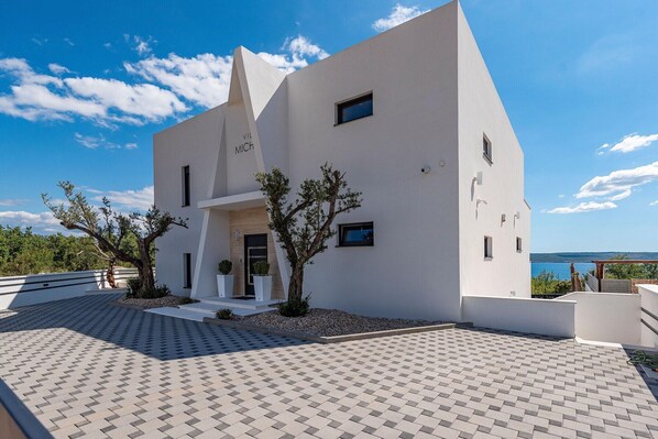Holiday Home Exterior [summer]