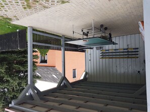 Bâtiment, Plante, Bois, Ombre, Matériel De La Propriété, Design Urbain, Immobilier, Maison, Composite