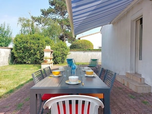 Furniture, Chair, Outdoor Furniture, Table, Outdoor Table, Kitchen & Dining Room Table, Shade, Patio, Garden, Coffee Table