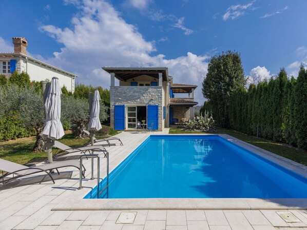 L'Eau, Nuage, Plante, Ciel, Propriété, Piscine, La Nature, Bleu Azur, Bâtiment, Architecture