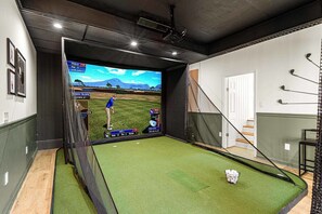 Test Your Skills on the Indoor Golf Simulator