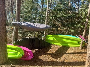 Paddle on our quiet cove with 2 kayaks, 2 kid kayaks (up to 125lbs) and 2 SUP. 
