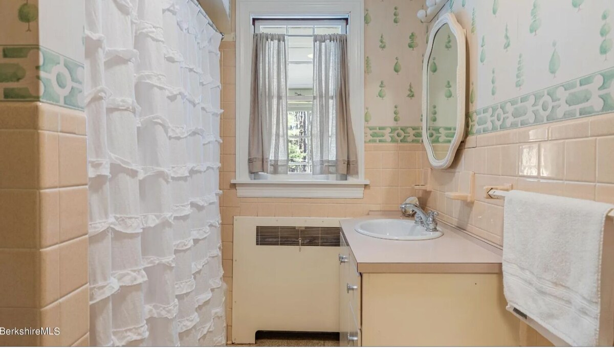 Gracious Berkshire Retreat