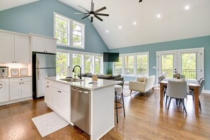 Open Kitchen