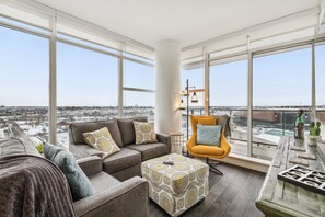 Floor to ceiling windows- with blinds 