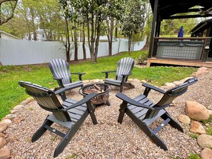 Nature, Outdoors, Yard, Grass, Chair