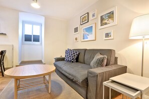 Wohnzimmer mit Schlafcouch