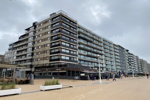 Außenseite Ferienhaus [Sommer]
