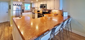 Breakfast bar 