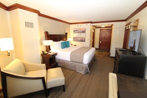 king bed & chair