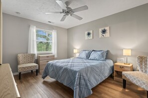 Spacious Bedroom for 2 (1)