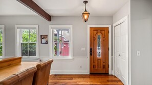 Stunning Vermont Farmhouse in Stowe Town Center (3882)