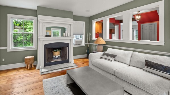 Stunning Vermont Farmhouse in Stowe Town Center (3877)