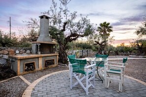 Spacious outdoor sitting area