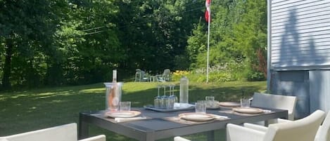 Outdoor dining
