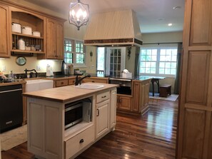 There is an additional prep sink in the island.