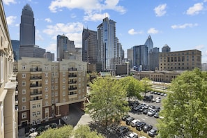 Gorgeous city skyline view from the apartment!