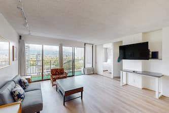 Charming condo near the beach with tennis courts