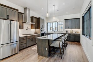 Stunning Fully Stocked Chef's Kitchen