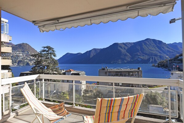 Lake View