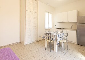 Table-Casa Bartolomea 15- Elba Island