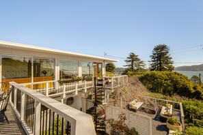 Exterior | Outdoor Living Spaces | Gas Fireplaces