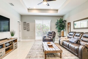Living Room | Smart TV | Ceiling Fans
