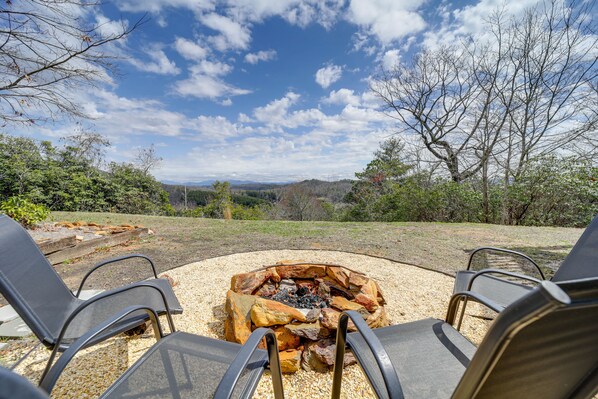 Pisgah Forest Vacation Rental | 1BR | 1BA | 800 Sq Ft | Steps Required to Enter