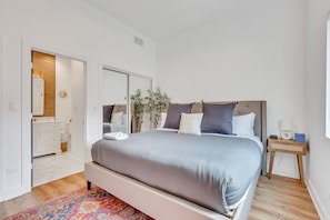 Indoors, Home Decor, Cushion, Lamp, Furniture