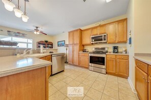 Kitchen (1)