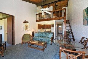 Papakea 4th floor Unit, living room
