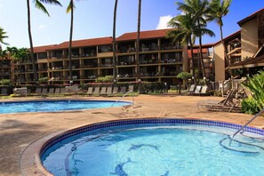 communla pool