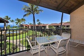 Papakea 4th floor Unit, Private lanai