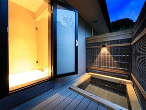 離れ一例　ぜひお風呂でのひとときもお楽しみください