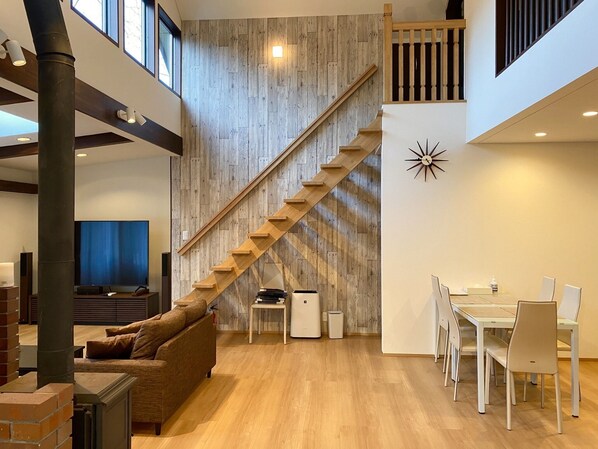 Living room with open ceiling