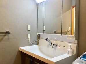 powder room