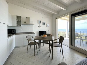 Schnee, Himmel, Gebäude, Fenster, Berg, Holz, Steigung, Haus, Freizeit, Hütte
