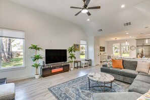 Living Room | Smart TV | Central A/C + Heating | 1st Floor